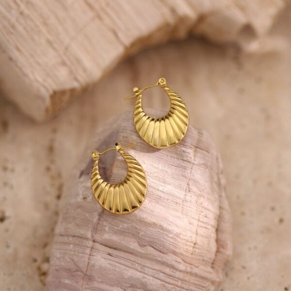Lugy Earring