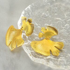 Clara earring