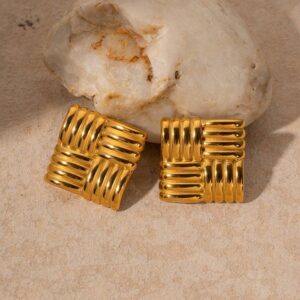 Avienne earring