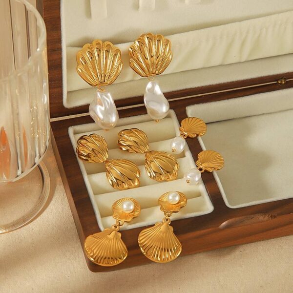 Coral earring - Image 3