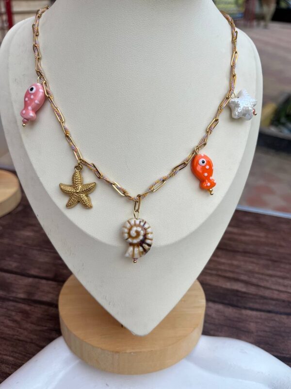 Rose necklace