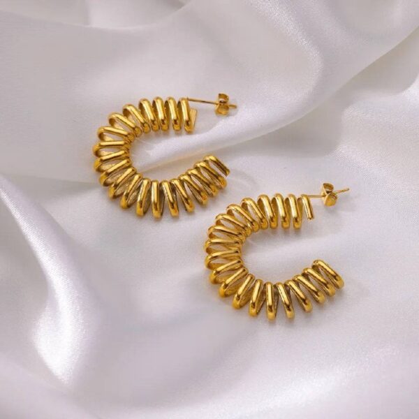earring 26 - Image 2