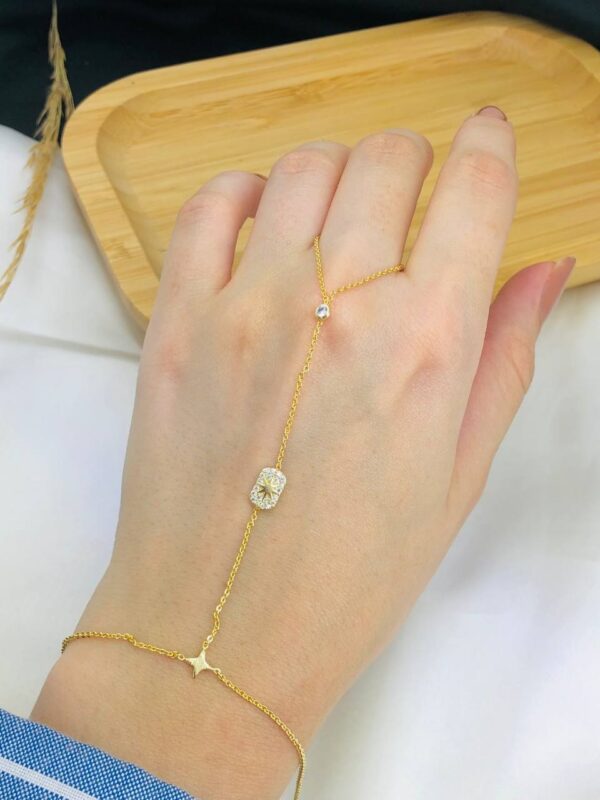 Hand Chain 13