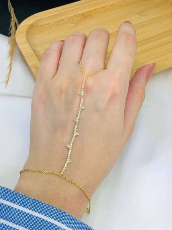 Hand Chain 12