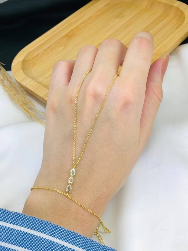 Hand Chain 9