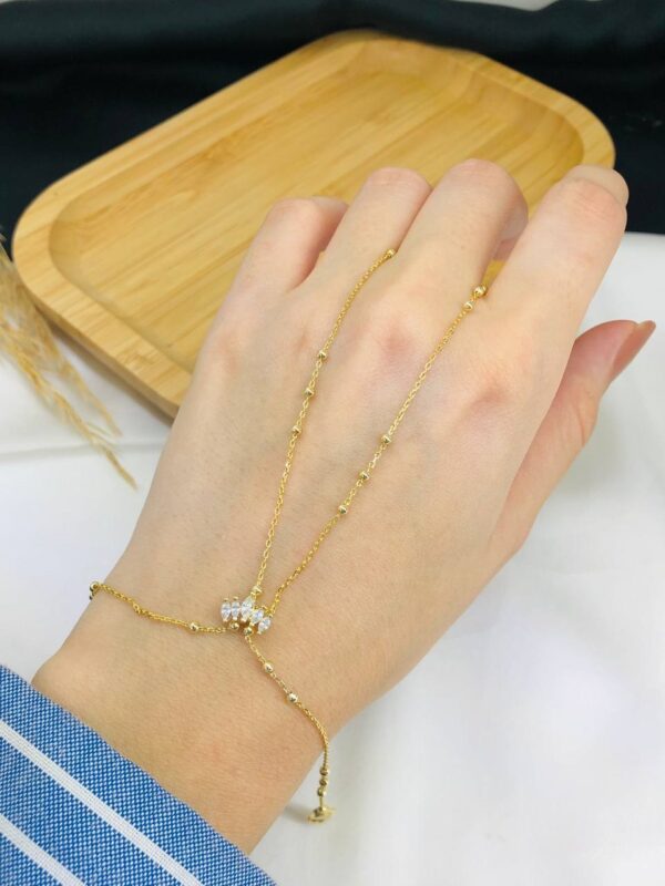 Hand Chain 8
