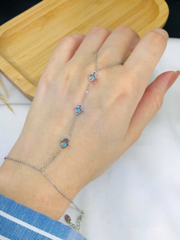 Hand Chain 4